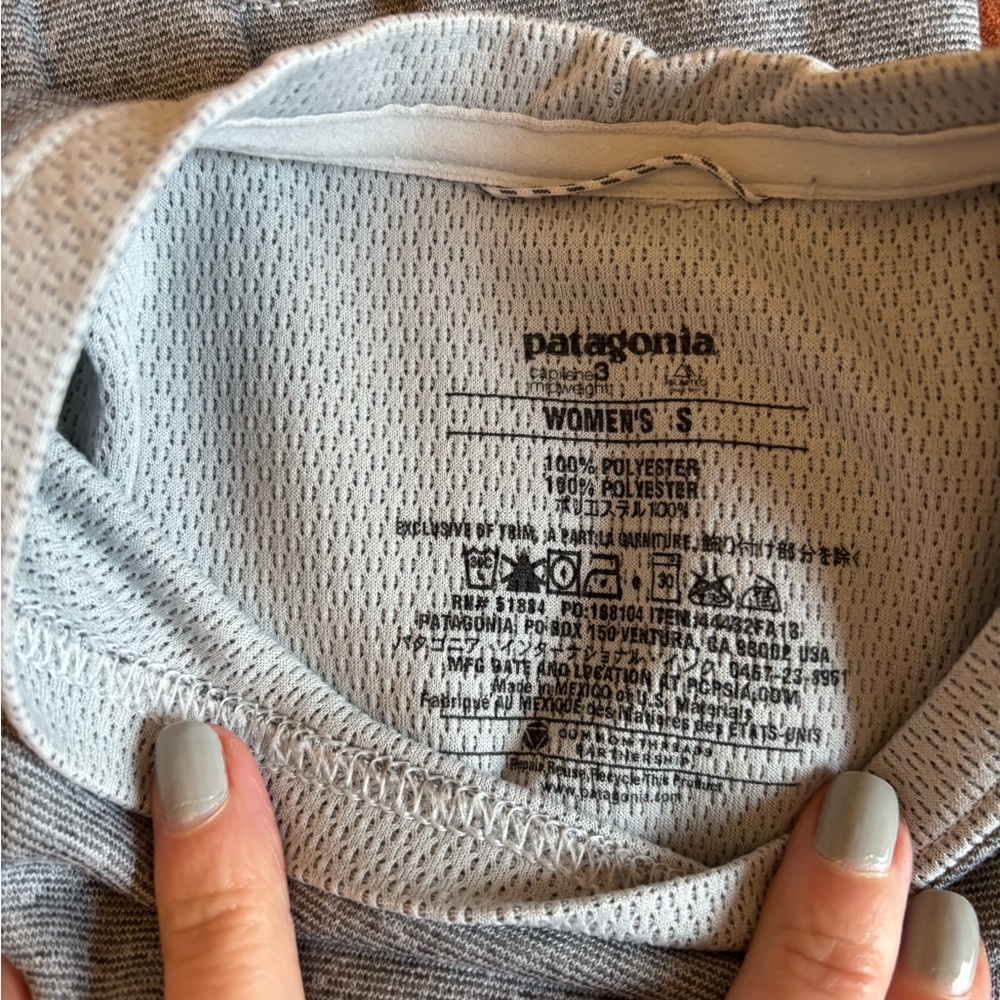 Patagonia Women's Light Gray Capiline long sleeve shirt